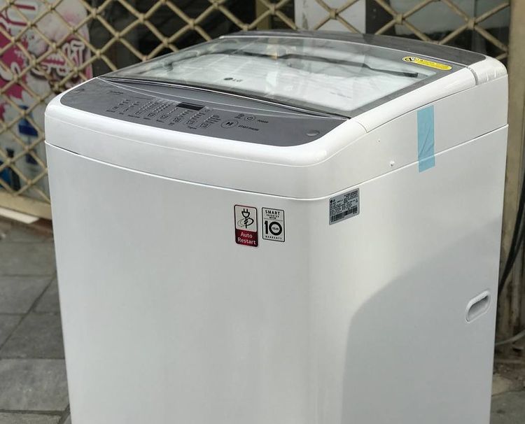 ماشین لباسشویی ال جی سفید