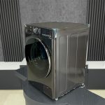 نمای کناری از ماشین لباسشویی ال جی v9