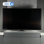 تلویزیون سامسونگ Q80D با صفحه نمایش خاموش