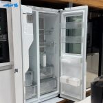 درب باز شده یخچال فریزر ال جی x267